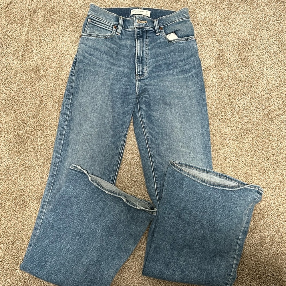 Abercrombie & Fitch | High Rise ultra flare jeans